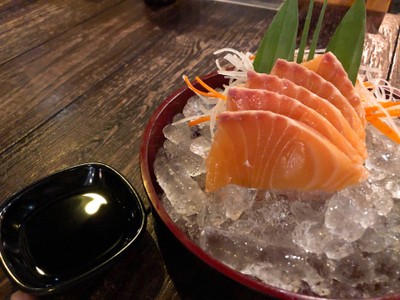 SALMON SASHIMI