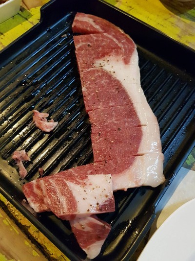 อาหาร หรือ เครื่องดื่ม