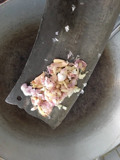 วิธีทำ “ผัดแขนงปลากระป๋อง"