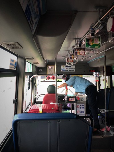 กระเป๋าเราจะถูกเก็บไว้ด้านหน้านะคะ