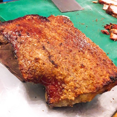 หมูกรอบ