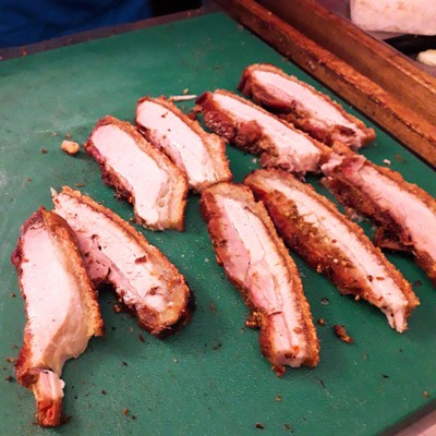 หมูกรอบ