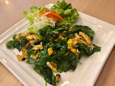 ใบเหลียงผัดไข่