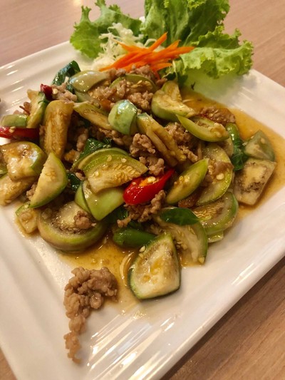 ผัดมะเขือเปราะ