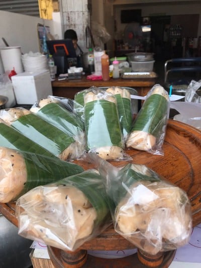 เมนูของร้าน ป้อม ข้าวพันผัก