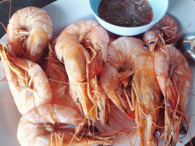 กุ้งแช่บ๊วยอบเกลือ