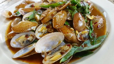 หอยลายผัดพริกเผา