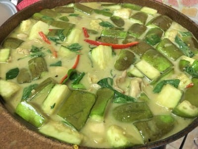 วิธีทำ แกงเขียวหวานมะเขือยาวไก่ วิธีทำ แกงเขียวหวานมะเขือยาวไก่
