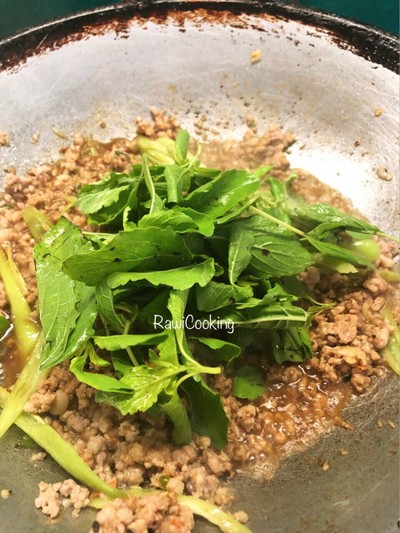วิธีทำ ก๋วยเตี๋ยวผัดกระเพรา วิธีทำ ก๋วยเตี๋ยวผัดกระเพรา