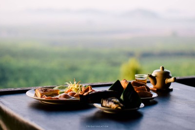 ชา กาแฟ ขนมต่างๆ พร้อมสรรพ