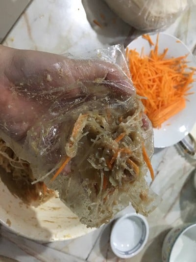 วิธีทำ ปอเปี๊ยะทอดไส้หมูสับและกุ้ง วิธีทำ ปอเปี๊ยะทอดไส้หมูสับและกุ้ง