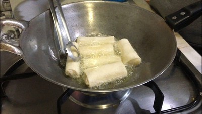 วิธีทำ ปอเปี๊ยะทอดไส้หมูสับและกุ้ง วิธีทำ ปอเปี๊ยะทอดไส้หมูสับและกุ้ง