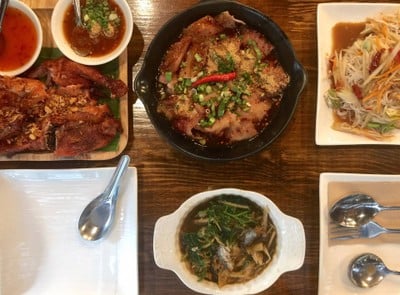 อาหาร หรือ เครื่องดื่ม