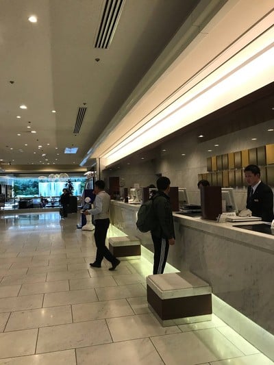 โรงแรมที่พักในตัวเมืองโอซาก้า นำสัมภาระมาไว้ที่ห้อง ก่อนออกไปเที่ยวต่อ