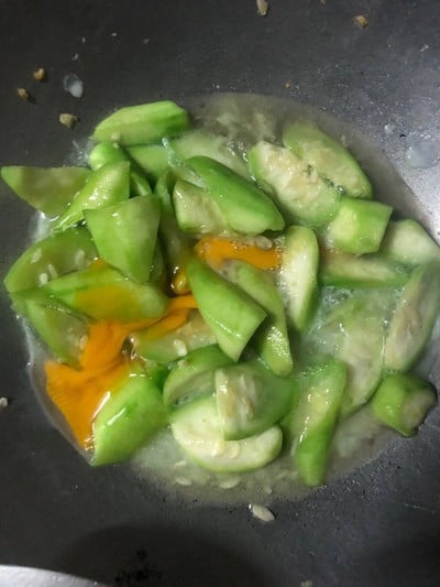 วิธีทำ ผัดบวบ วิธีทำ ผัดบวบ