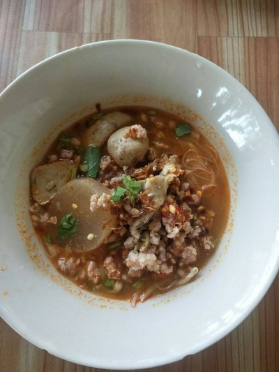 เส้นหมี่ต้มยำ