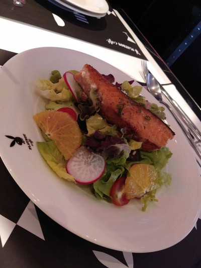 อาหาร หรือ เครื่องดื่ม