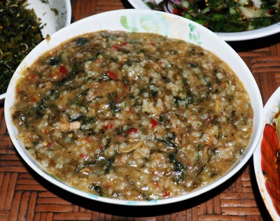 ข้าวเบ๊อะ เป็นอาหารพื้นถิ่นของชาวปกาเกอะญอ