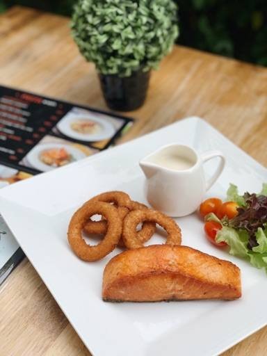 Triple-T Cafe And Restaurant Triple-T Cafe And Restaurant