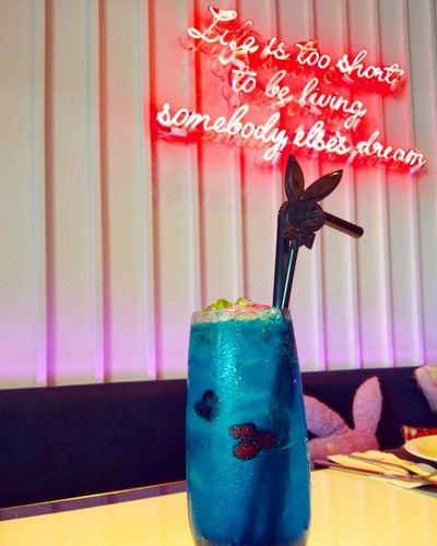 อาหาร หรือ เครื่องดื่ม