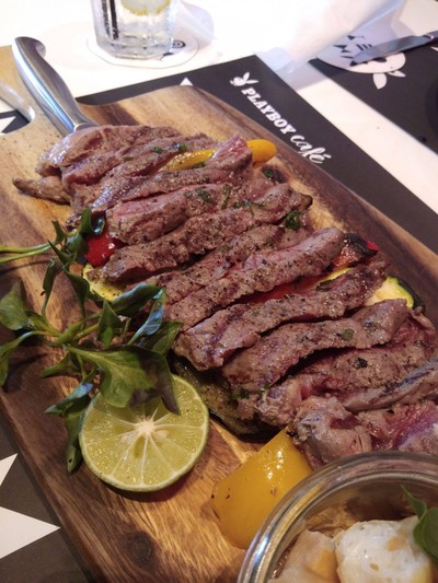 อาหาร หรือ เครื่องดื่ม