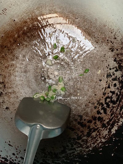 วิธีทำ กุ้งผัดคื่นช่าย วิธีทำ กุ้งผัดคื่นช่าย