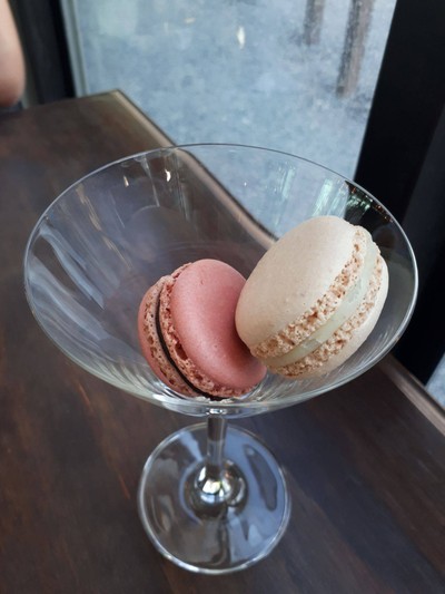 MACARON