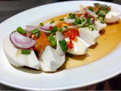 ยำไข่เค็ม