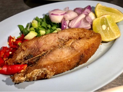 ยำปลาอินทรีย์