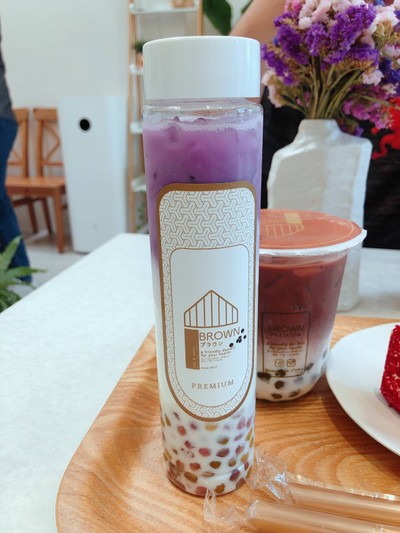 เมนูของร้าน Brown Café นิมมานเหมินท์ ซอย 9