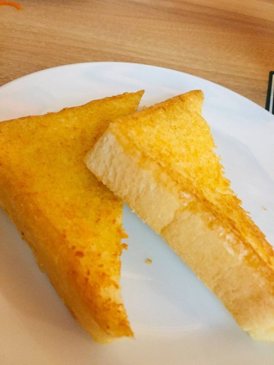 ขนมปังกระเทียม