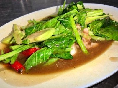 คะน้าปลาเค็ม