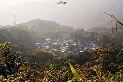 หมู่บ้านม้งใจกลางหุบเขา