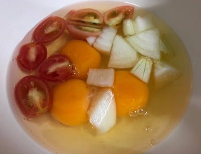 วิธีทำ ไข่เจียวหอมใหญ่มะเขือเทศ วิธีทำ ไข่เจียวหอมใหญ่มะเขือเทศ