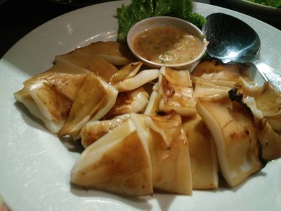 ปลาหมึกย่าง ของโปรดของคุณเค้า