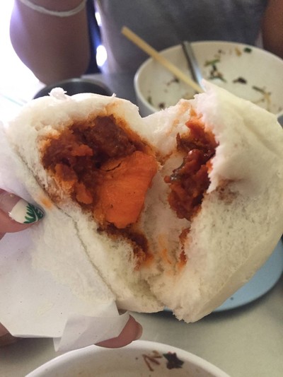 ซาลาเปาหมูแดง