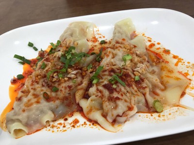เมนูของร้าน ติ๋มเกี๊ยวยักษ์ (เตี๋ยวเกี๊ยวยักษ์) ตลิ่งชัน