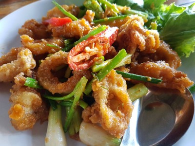 หมึกผัดไข่เค็ม