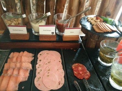 แซลมอลรมควัน บาโลน่า