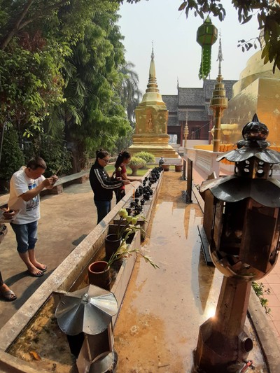 บริเวณทำบุญ