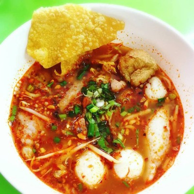 เส้นใหญ่ต้มยำ