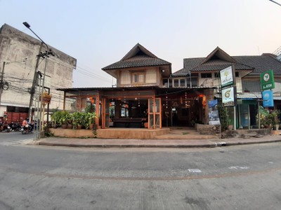 บรรยากาศหน้าร้าน