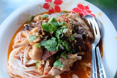 เมนูของร้าน ร้านขนมจีนแม่จันทร์แพร่งนรา