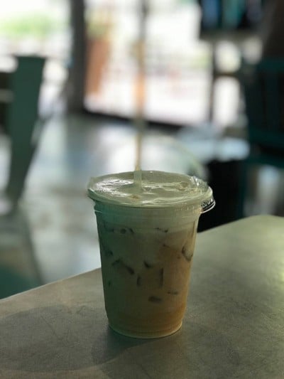 ลาเต้เย็น: เมล็ดไทย คั่วกลาง (medium)