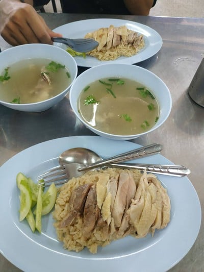 เมนูของร้าน ข้าวมันไก่นายลิ่มซัง นาวง สาขา นาวงประชาพัฒนา