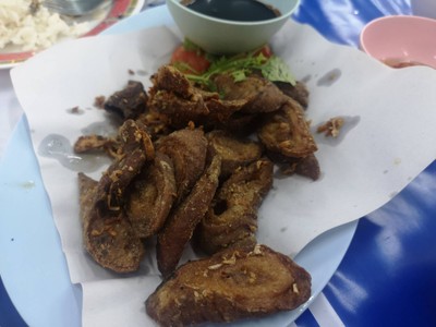 ไส้อ่อนทอดกระเทียม