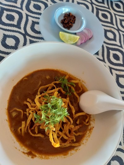 ข้าวซอยเนื้อโคขุน ยั่วๆจ้า อร่อยจิมๆ