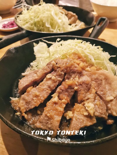 เสต็กหมูชิ้นซอสกระเทียม