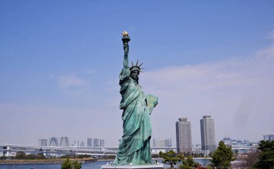 เทพีเสรีภาพ ที่odaiba ก็มีนะครับไม่ต้องไปไกลถึง newyork