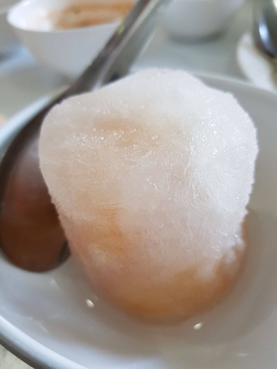 สละลอยแก้ว